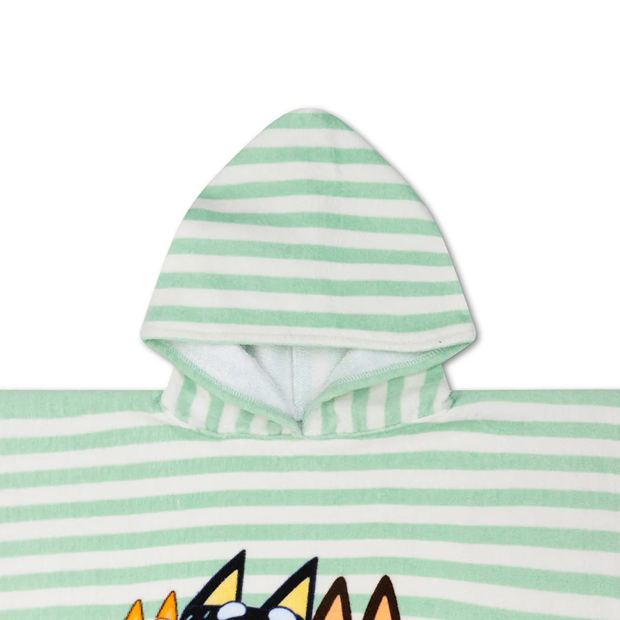 Swim-Essentials-Strandponcho-Bluey-2.webp