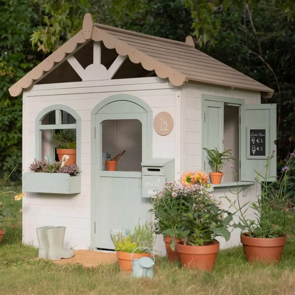 Little-Dutch-Playhouse-Lifestyle-6.webp