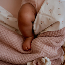 0031612_wiegdeken-roze-essentials_bbfe8914-f1dd-4793-9653-f7d646fe38ce.jpg.webp