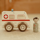 0030071_ambulance-met-pegdoll-fsc.jpg.webp