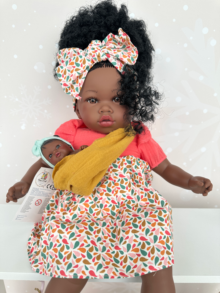 Nines D'Onil Alica Con Bebe Curly Hair 