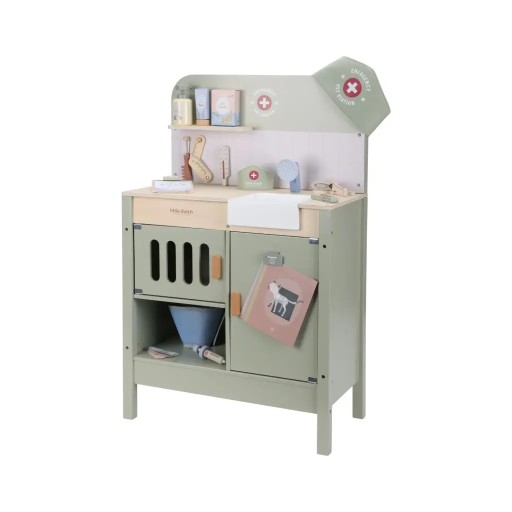 LITTLE DUTCH Wooden veterinary practice FSC