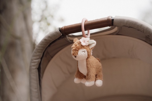 Little Dutch Pull and Shake Deer