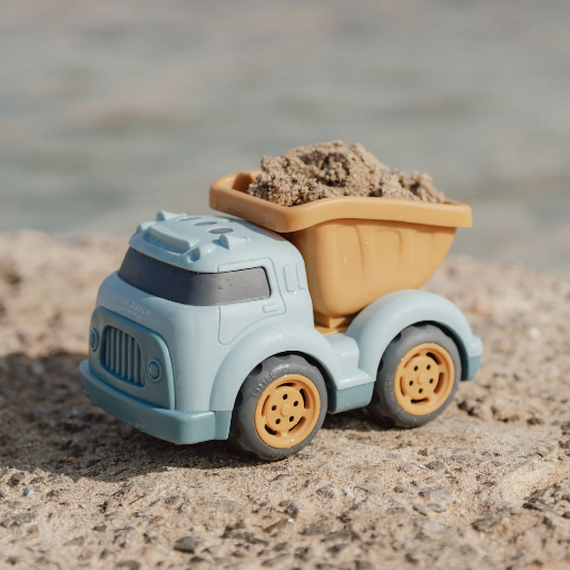 Little Dutch Dump Truck